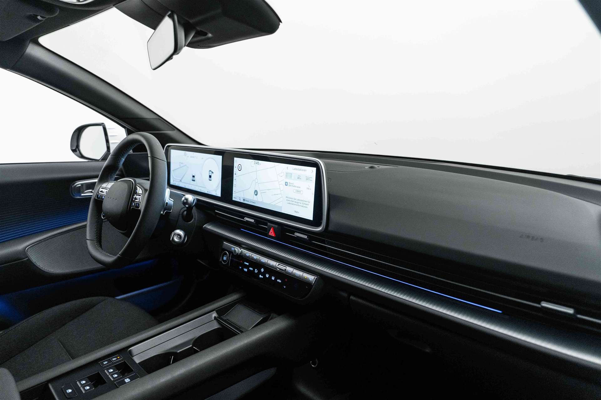 HYUNDAI Ioniq 6 77kWh Plus Line 325PS 4WD Automat-image-10