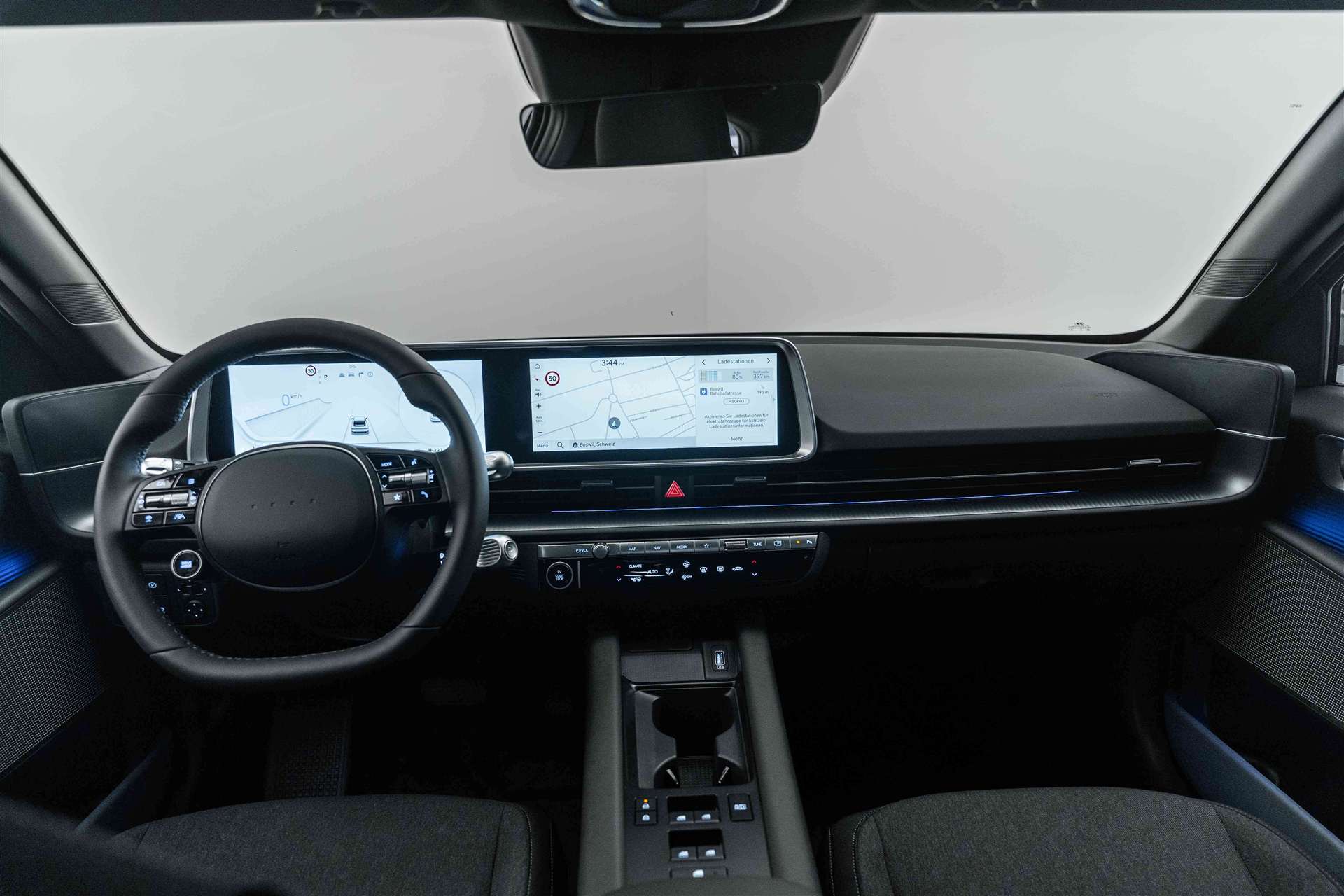HYUNDAI Ioniq 6 77kWh Plus Line 325PS 4WD Automat-image-8