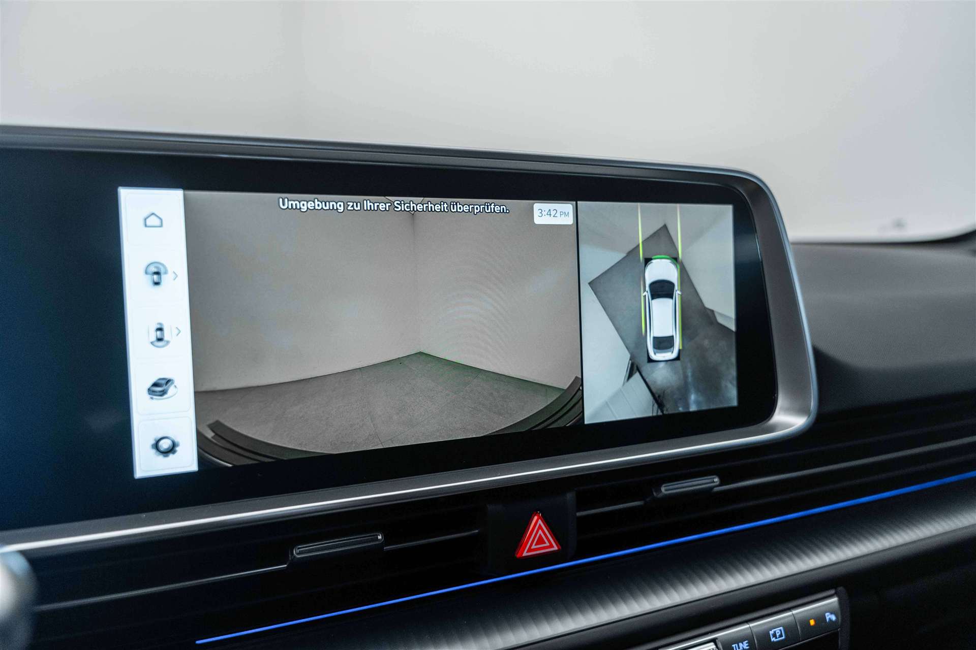 HYUNDAI Ioniq 6 77kWh Plus Line 325PS 4WD Automat-image-18