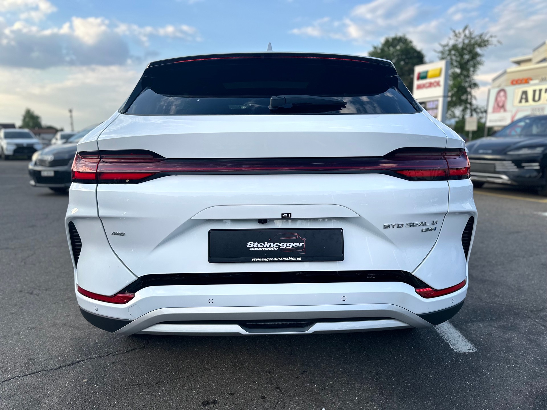 BYD Seal U DM-i Design AWD-image-9