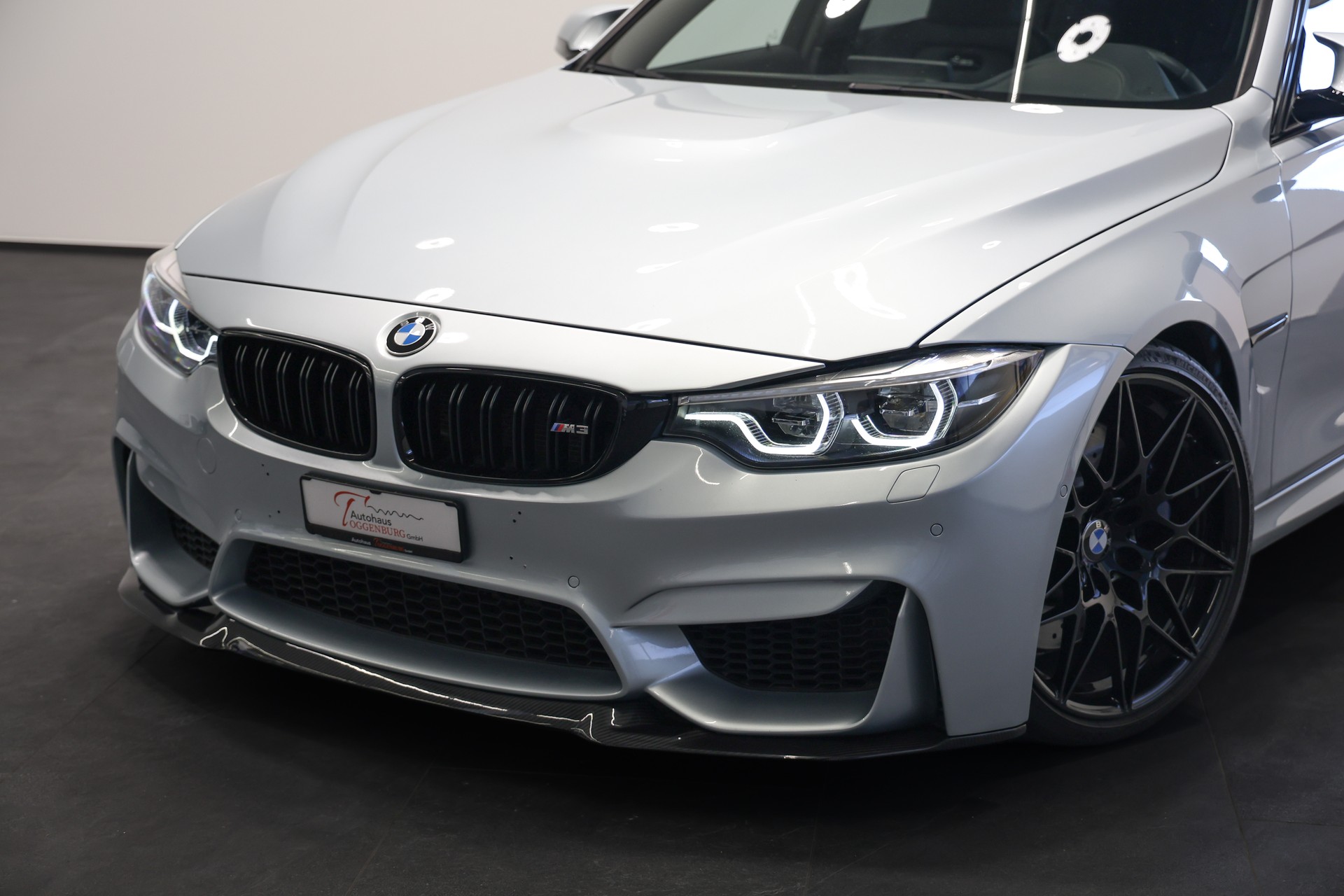 BMW M3 Competition Drivelogic *Individual Silverstone Metallic*Tiefergelegt*-image-8