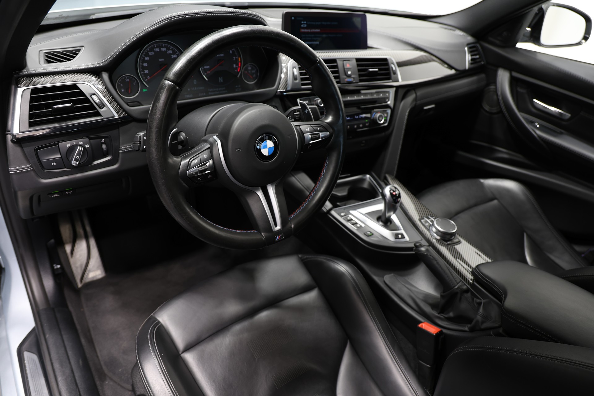 BMW M3 Competition Drivelogic *Individual Silverstone Metallic*Tiefergelegt*-image-20