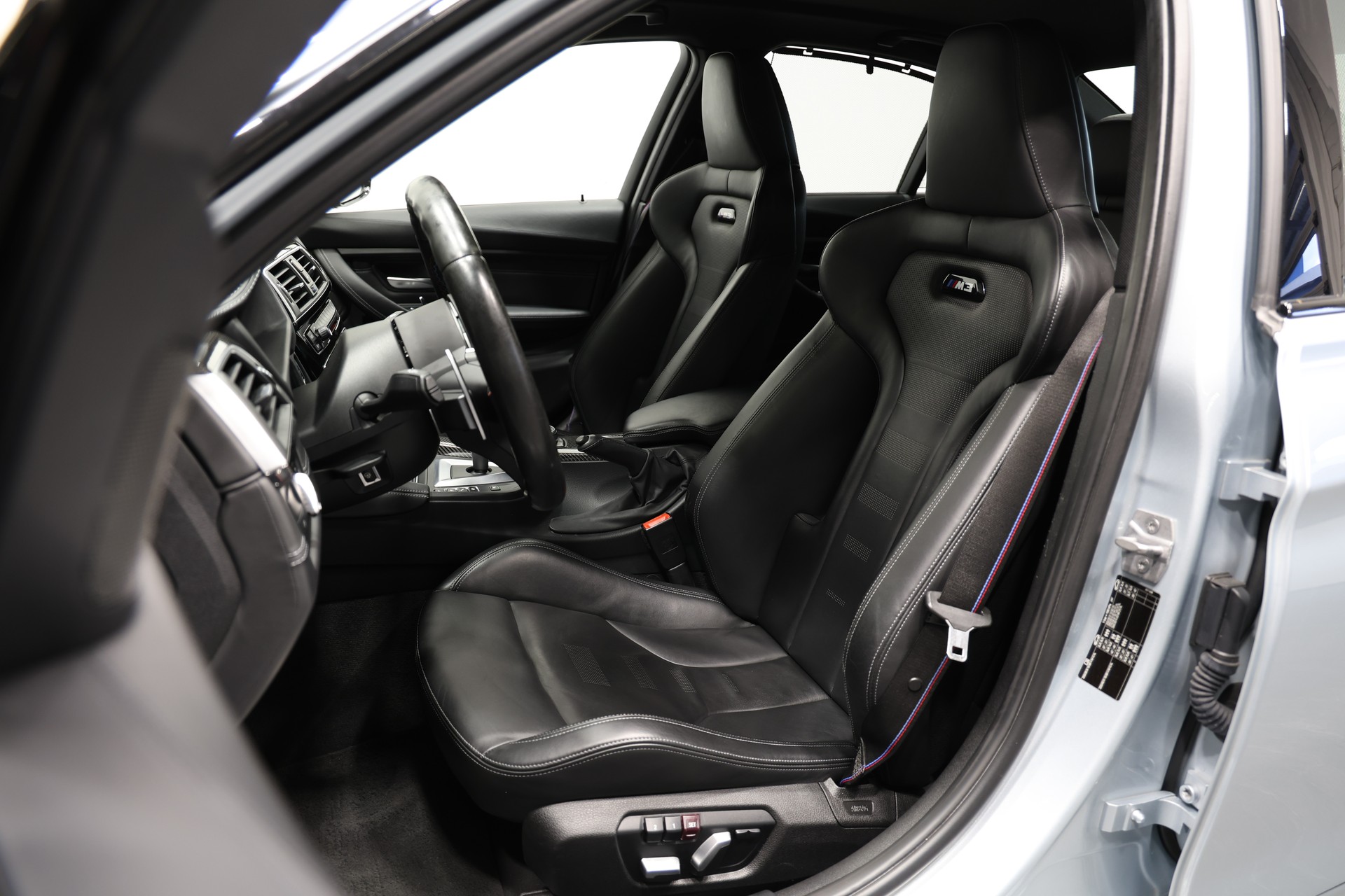 BMW M3 Competition Drivelogic *Individual Silverstone Metallic*Tiefergelegt*-image-21