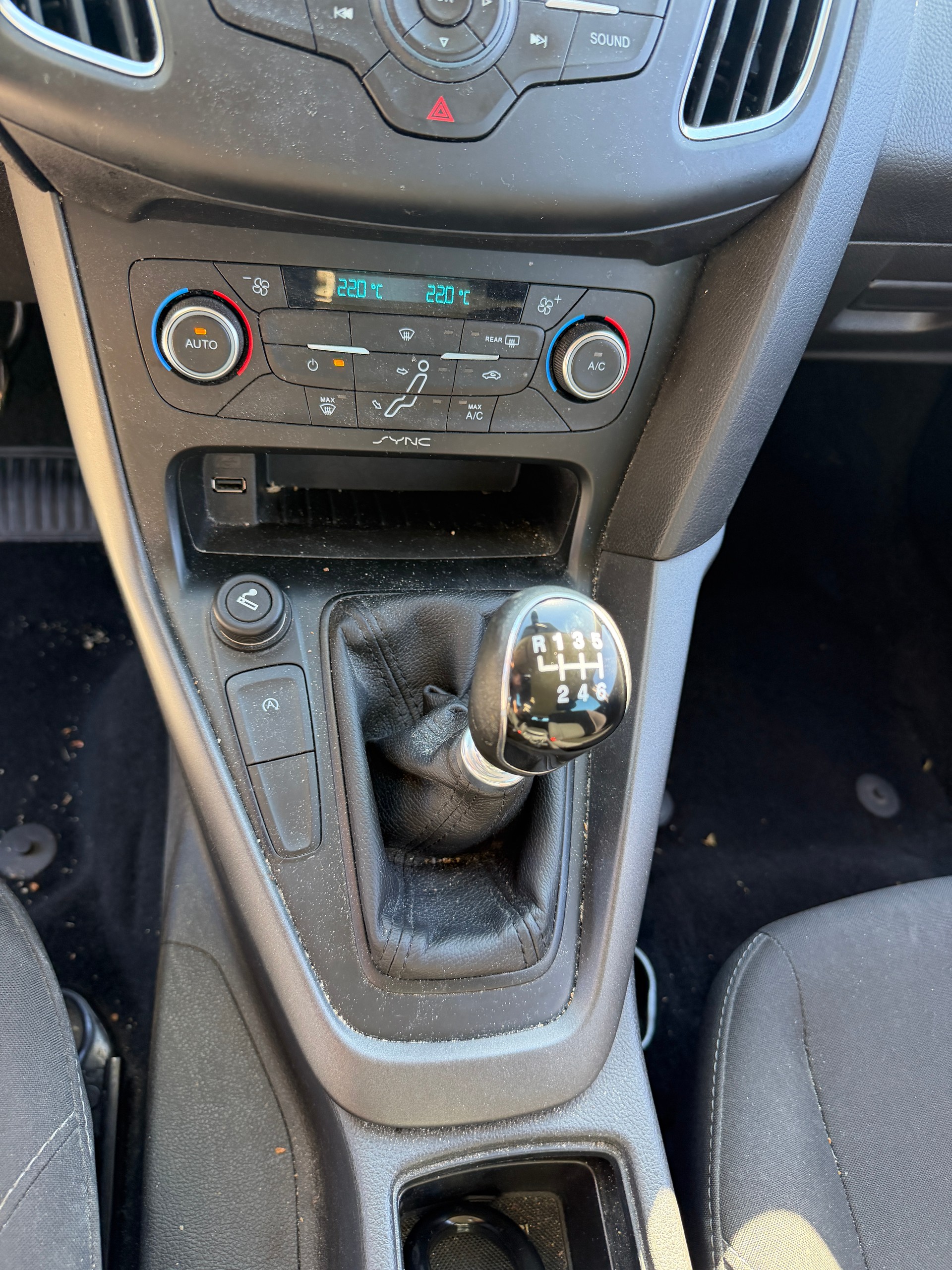 FORD Focus 1.0 SCTi Trend-image-11