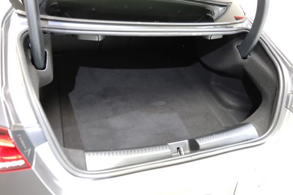 MERCEDES-BENZ CLA 180-image-11