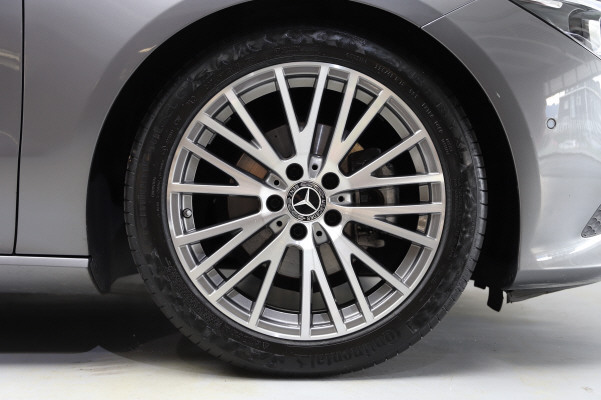 MERCEDES-BENZ CLA 180-image-12