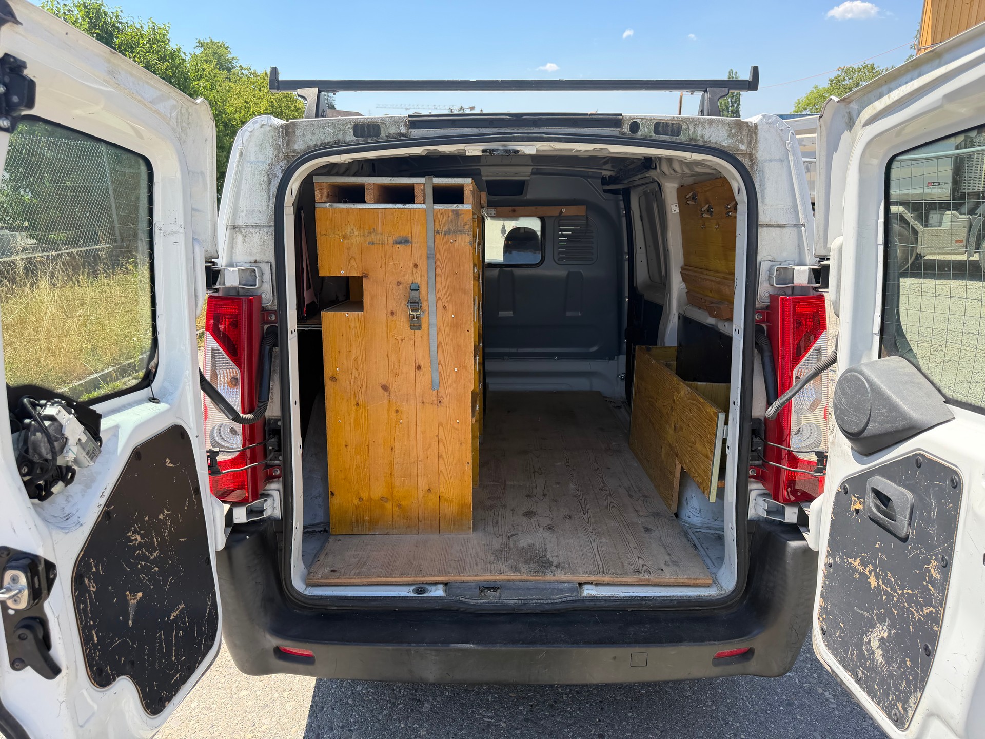 PEUGEOT Expert 2.0 HDi 227 L1H1-image-8
