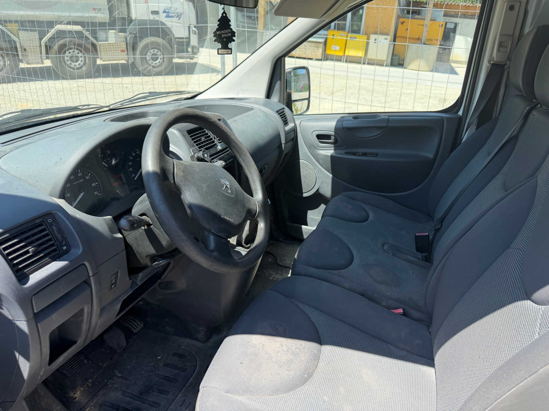 PEUGEOT Expert 2.0 HDi 227 L1H1-image-7