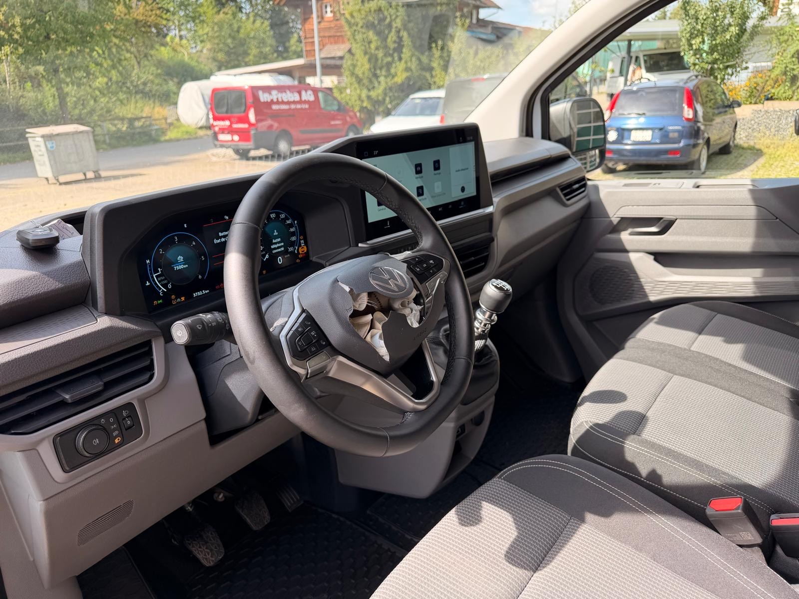 VW Transporter 2.0 TDI-image-9