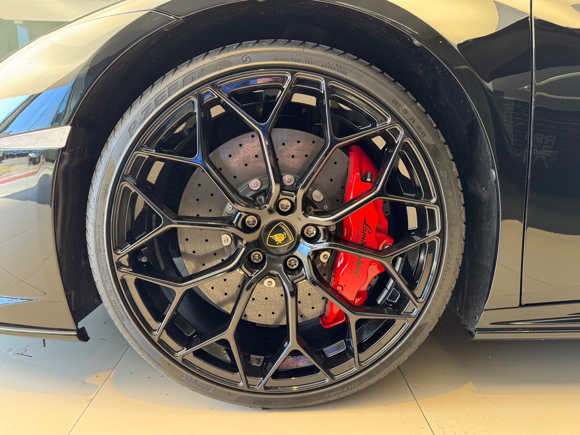 LAMBORGHINI Huracan EVO Coupé DCT-image-7
