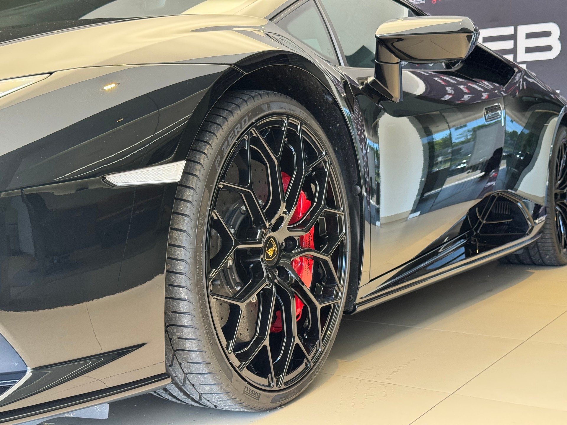 LAMBORGHINI Huracan EVO Coupé DCT-image-6