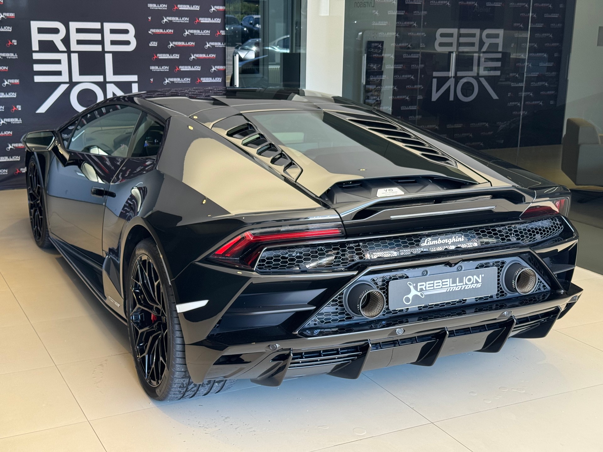 LAMBORGHINI Huracan EVO Coupé DCT-image-5