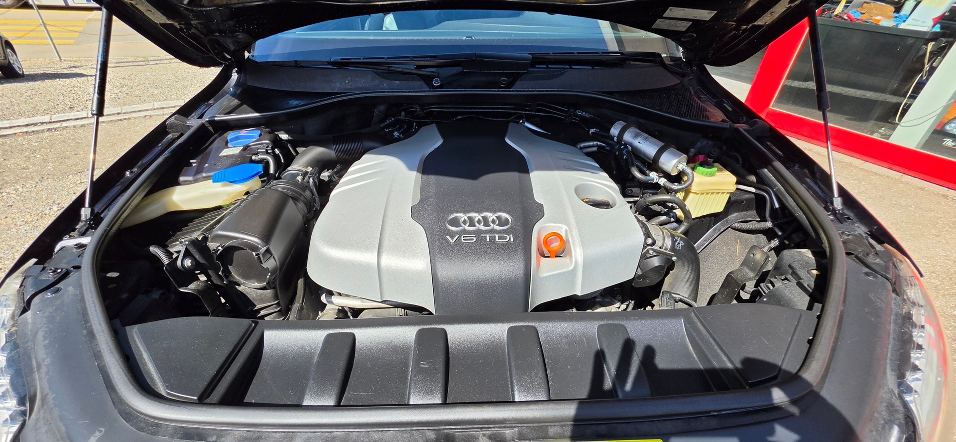 AUDI Q7 3.0 TDI quattro tiptronic-image-27