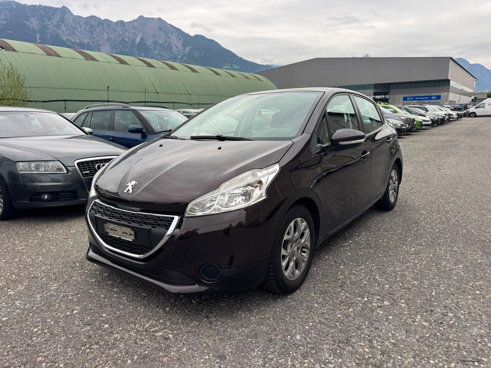 PEUGEOT 208 1.6 e-HDI Active-image-2