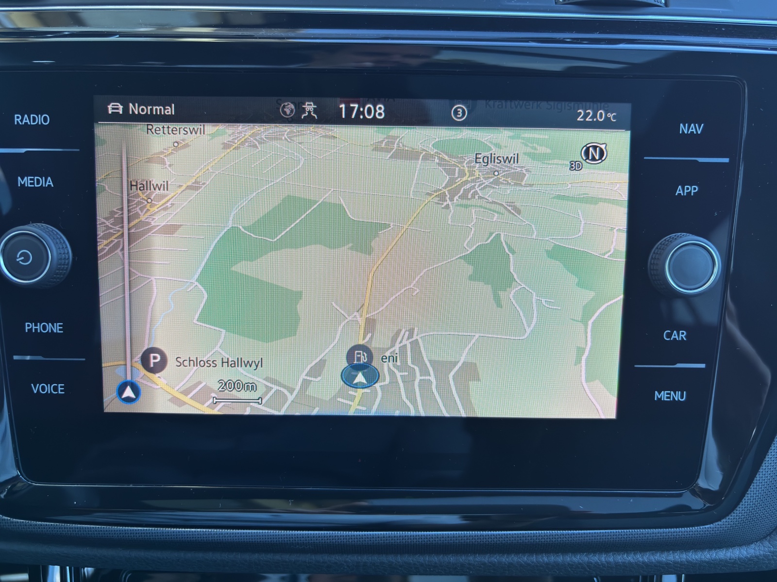 VW Touran 1.5 TSI EVO R-Line Highline DSG mit AHK, 7 Sitzen & Panorama-Ausstell-/Schiebedach-image-24