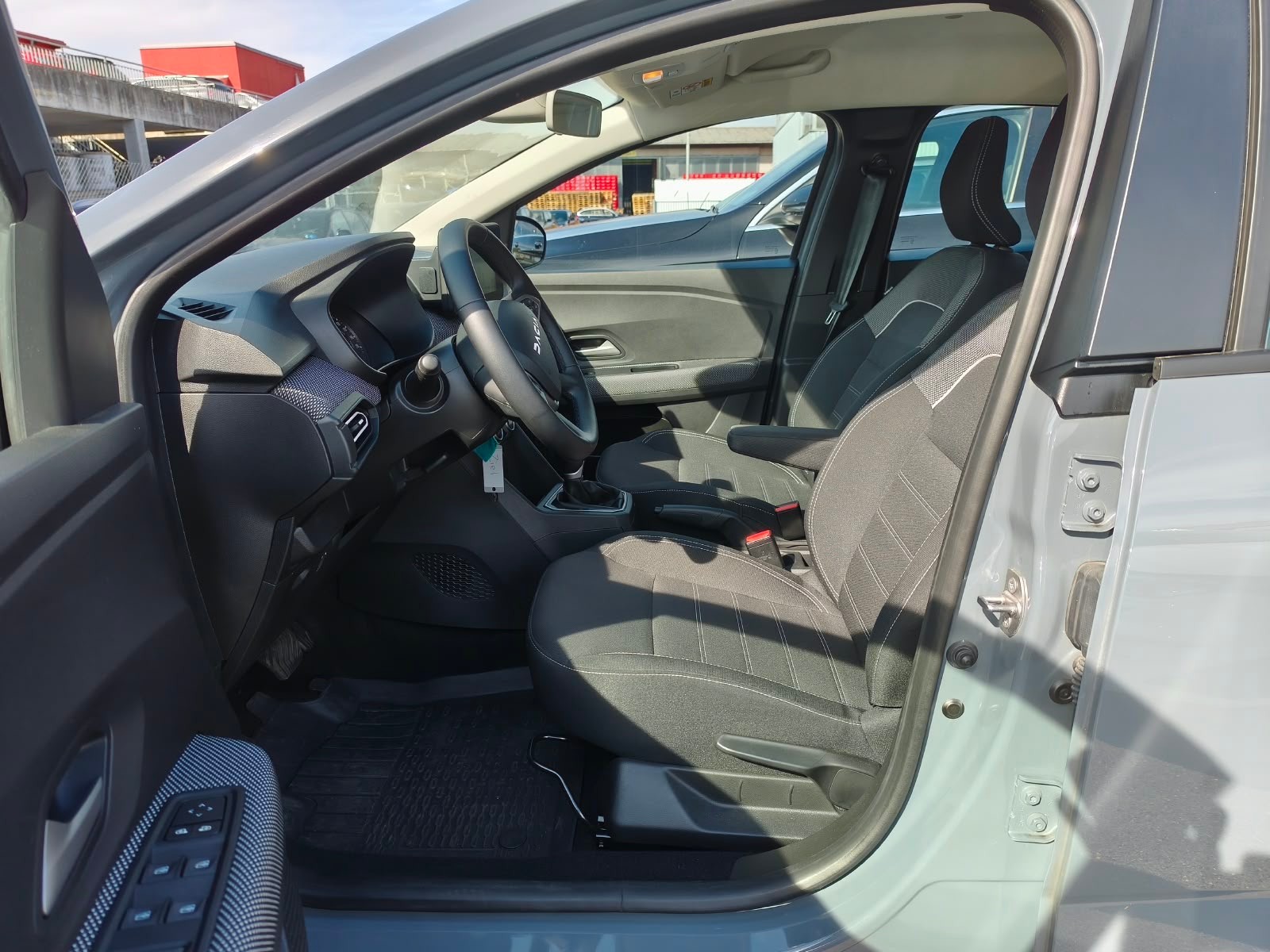 DACIA Sandero TCe 90 Expression CVT-image-15