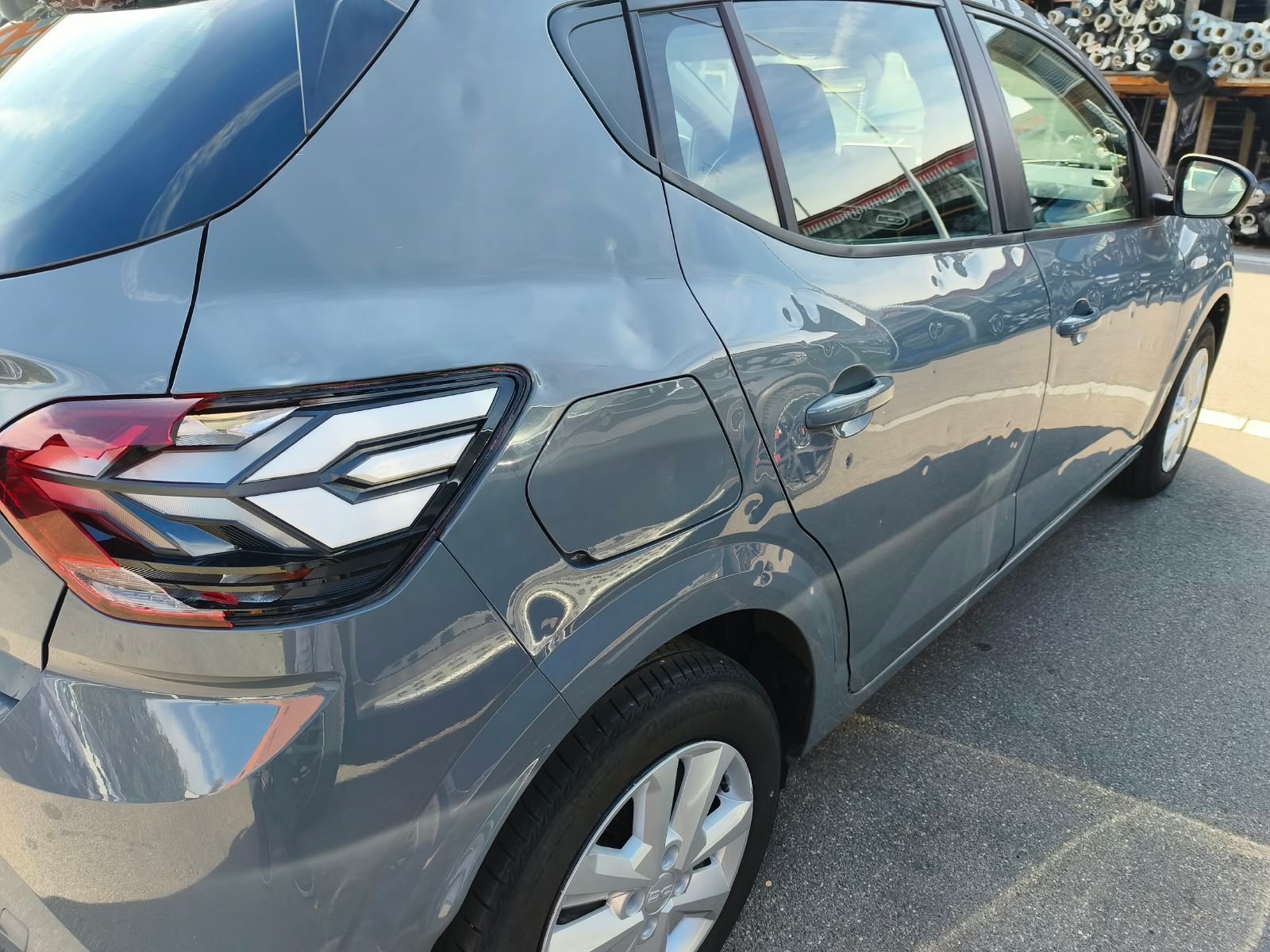 DACIA Sandero TCe 90 Expression CVT-image-11