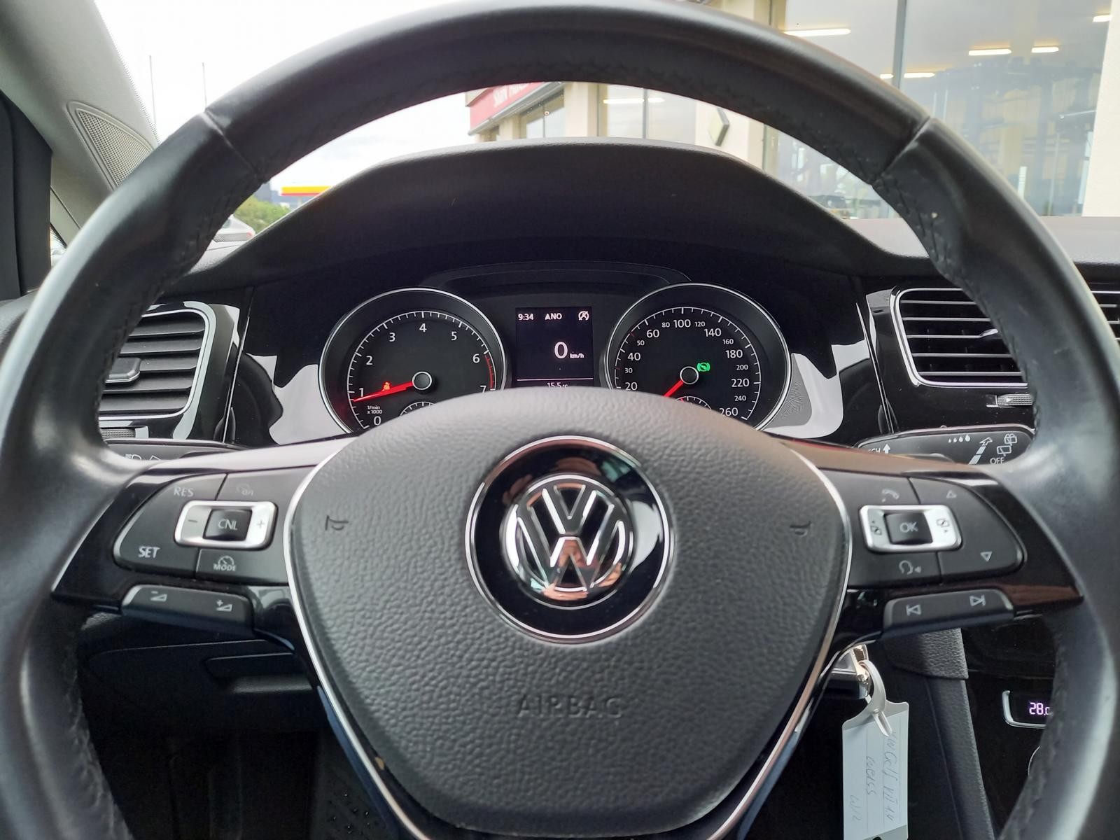 VW Golf 1.4 TSI Highline DSG-image-5