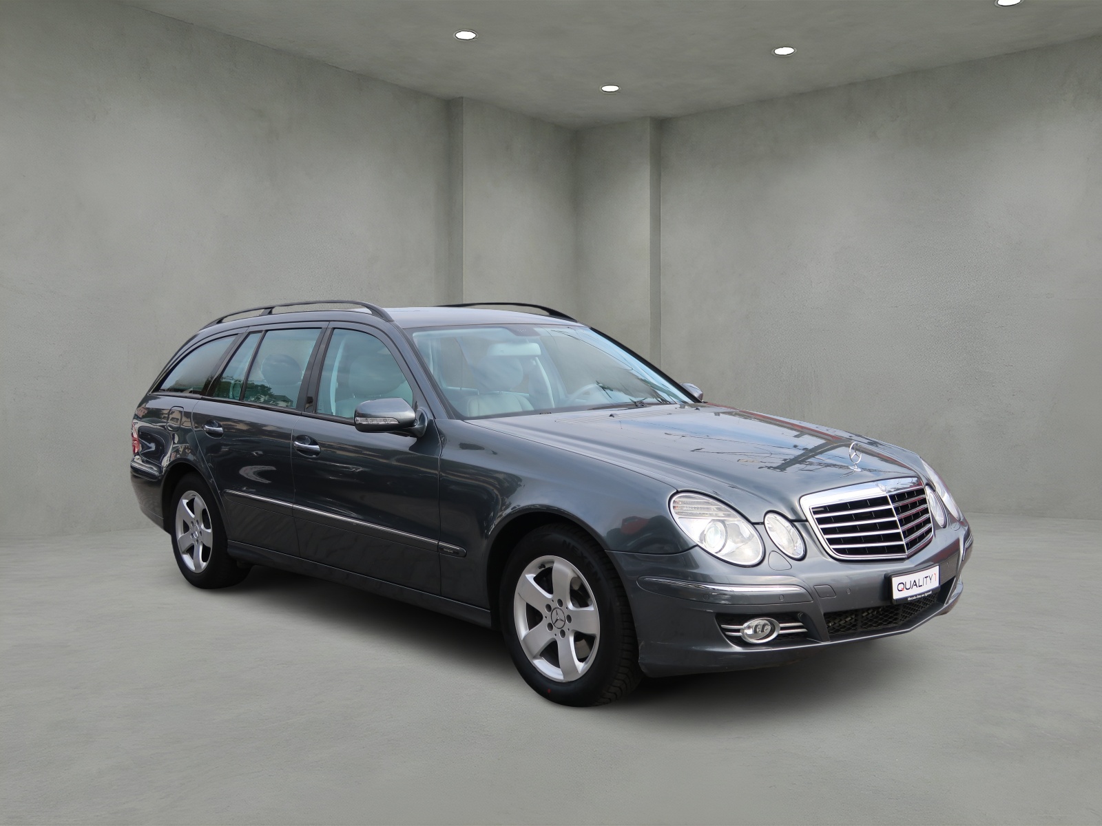 MERCEDES-BENZ E 350 Avantgarde 4Matic Automatic-image-2