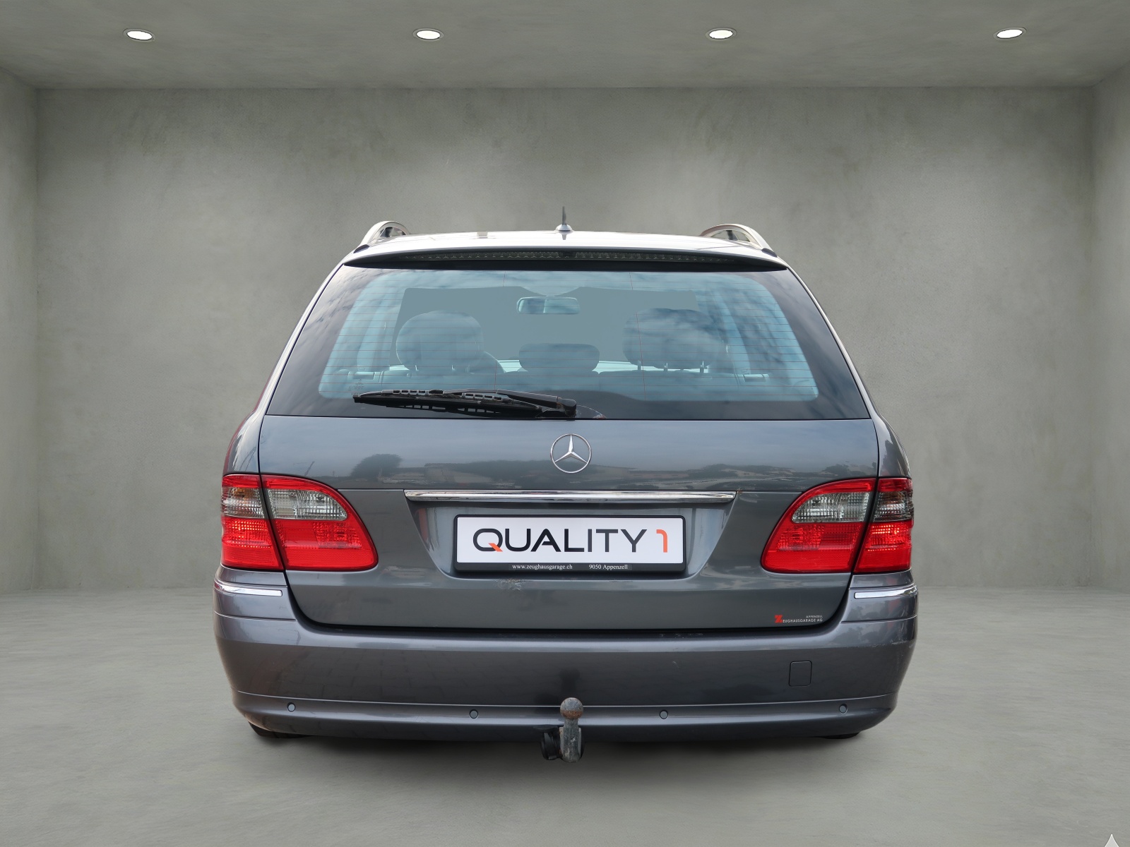 MERCEDES-BENZ E 350 Avantgarde 4Matic Automatic-image-5