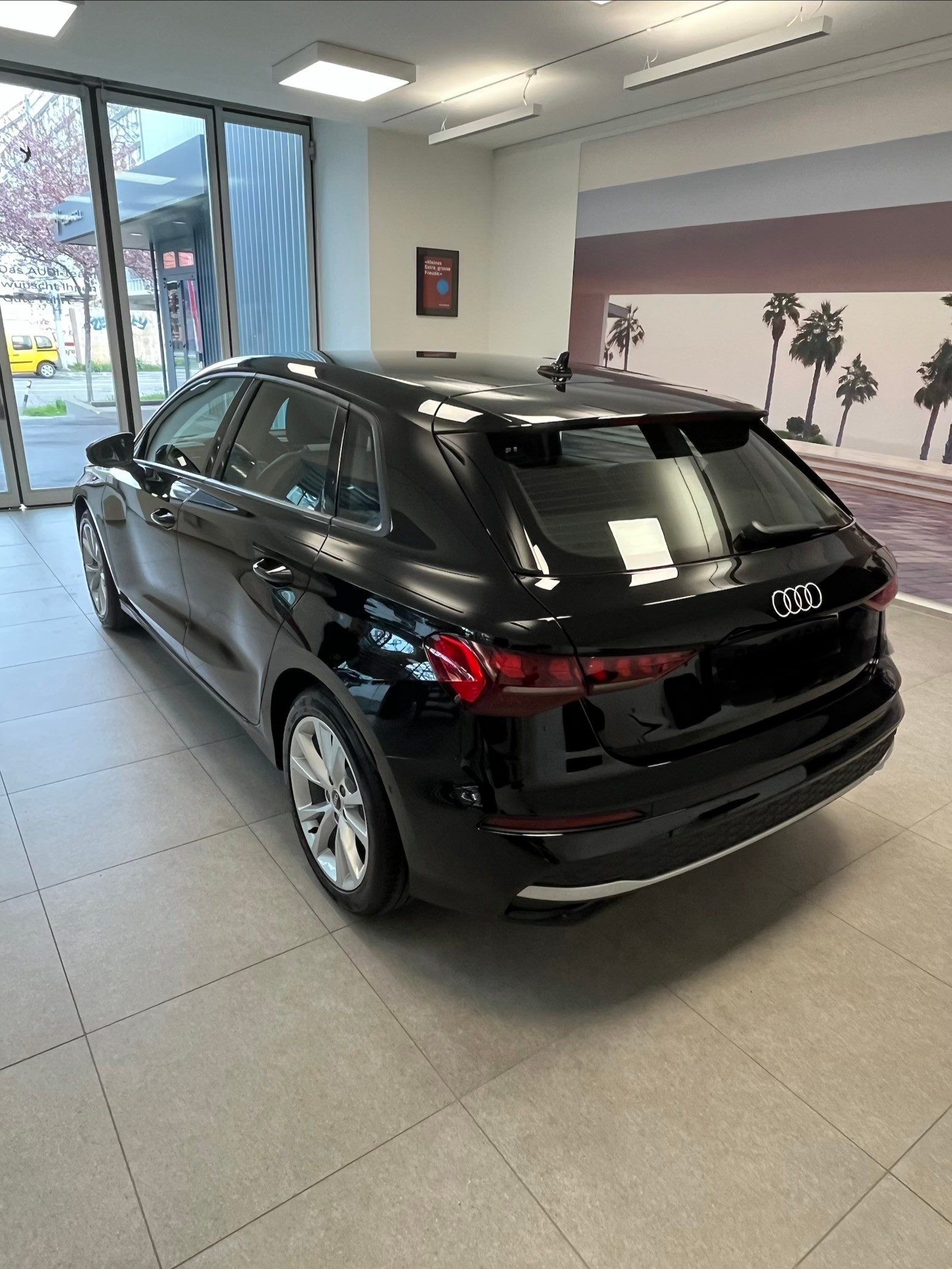 AUDI A3 1.5 35 TFSI Attraction S-Tronic-image-3