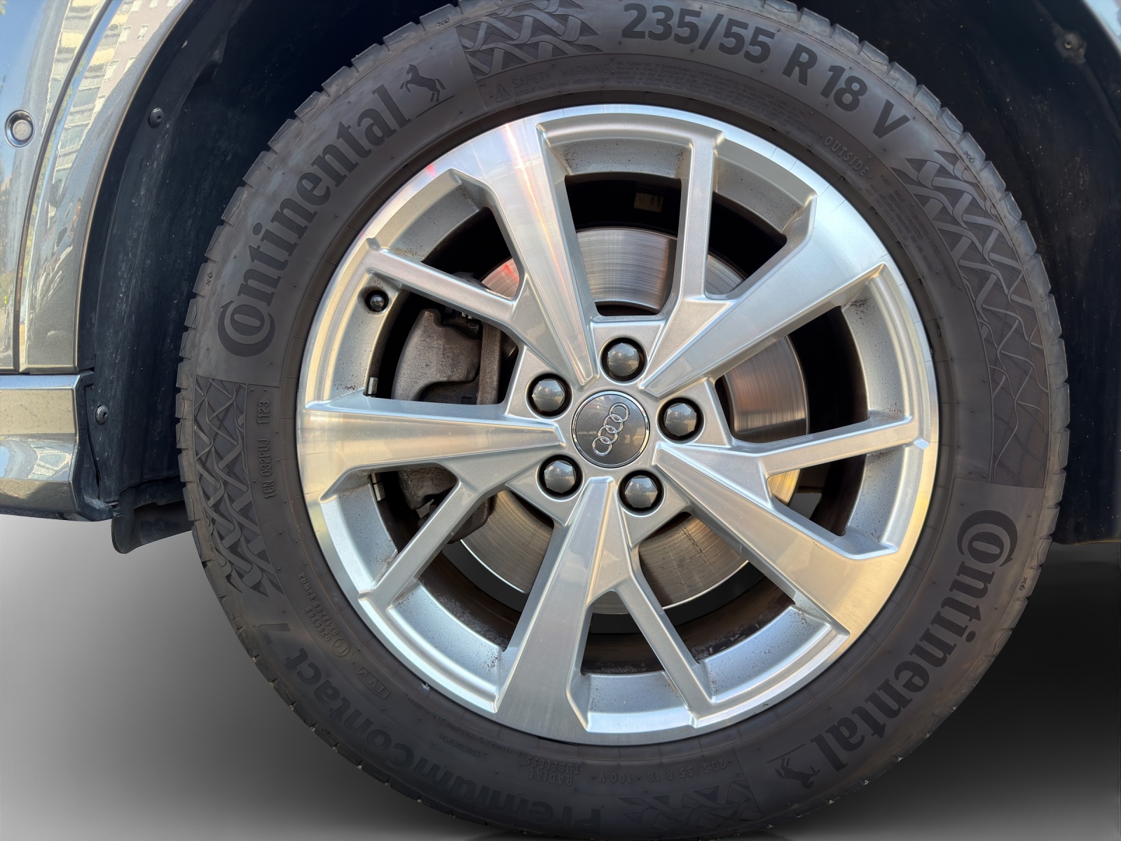 AUDI Q3 45 TFSI S line quattro S-tronic-image-13