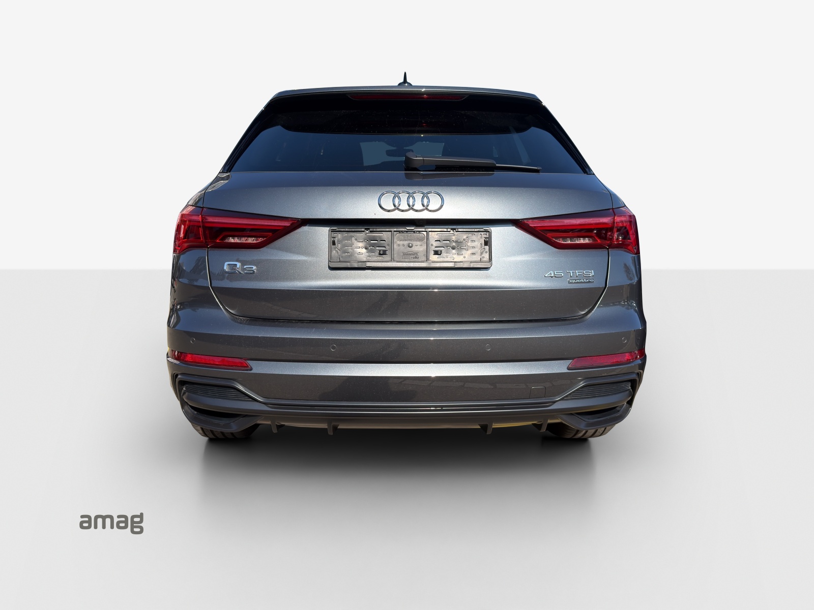 AUDI Q3 45 TFSI S line quattro S-tronic-image-3