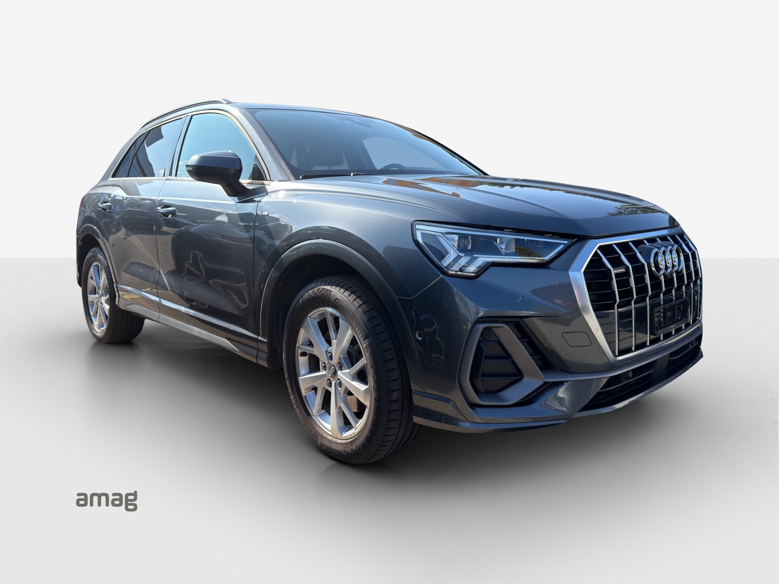 AUDI Q3 45 TFSI S line quattro S-tronic-image-5