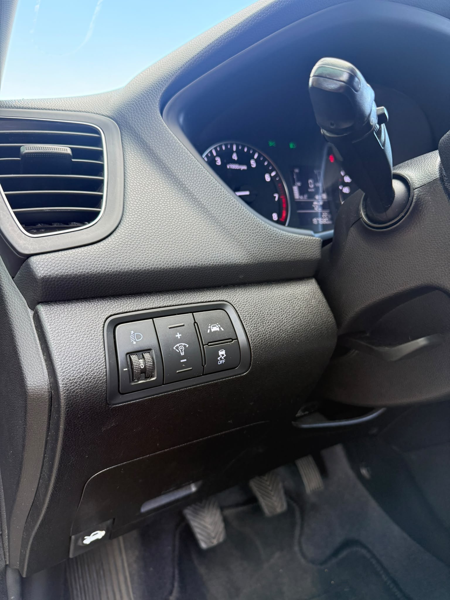 HYUNDAI i20 1.0 T-GDi Amplia-image-12
