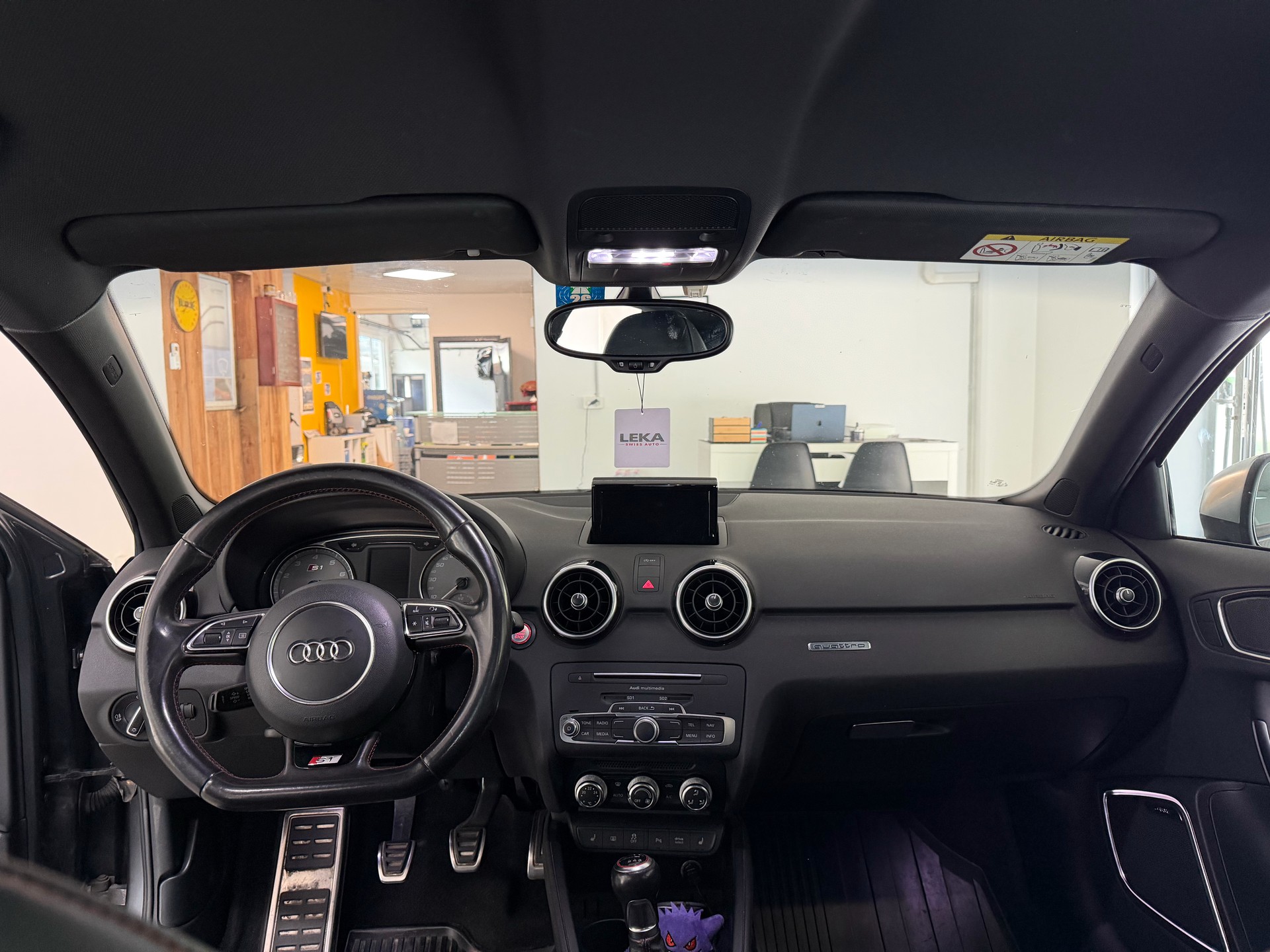 AUDI S1 Sportback 2.0 TFSI quattro-image-9
