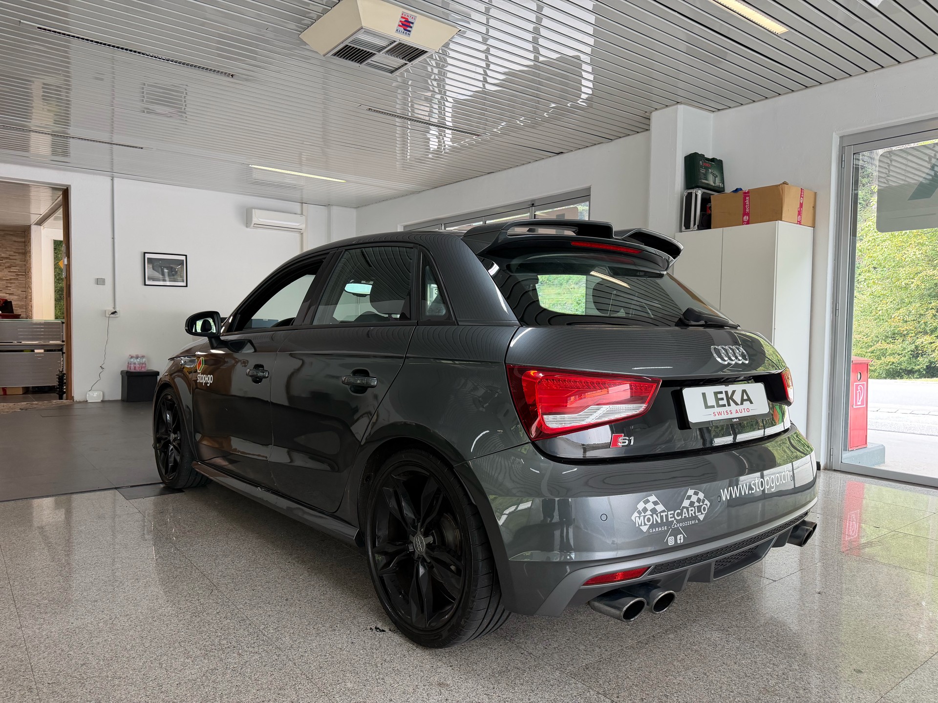 AUDI S1 Sportback 2.0 TFSI quattro-image-5