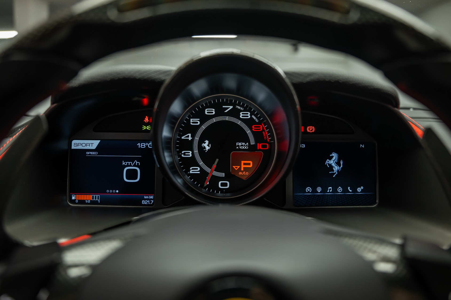 FERRARI * 812 SUPERFAST * ROSSO CORSA * CARBON RACING-SEATS *-image-25