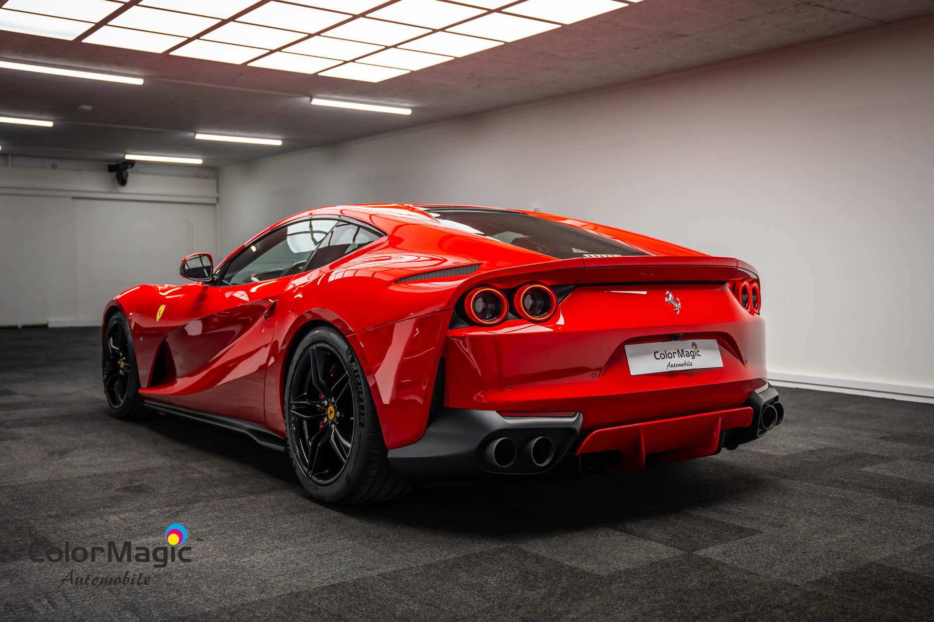 FERRARI * 812 SUPERFAST * ROSSO CORSA * CARBON RACING-SEATS *-image-3