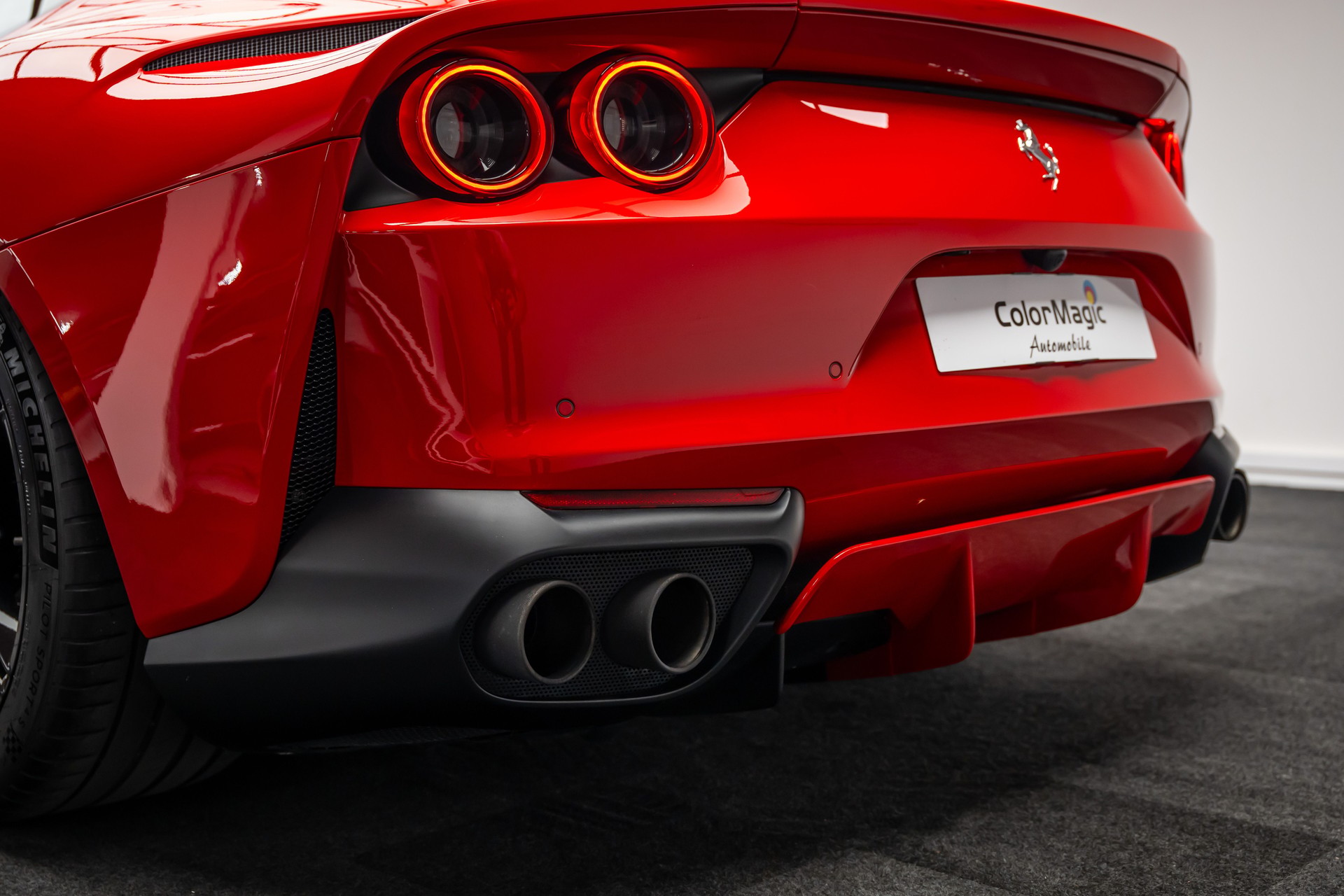 FERRARI * 812 SUPERFAST * ROSSO CORSA * CARBON RACING-SEATS *-image-10