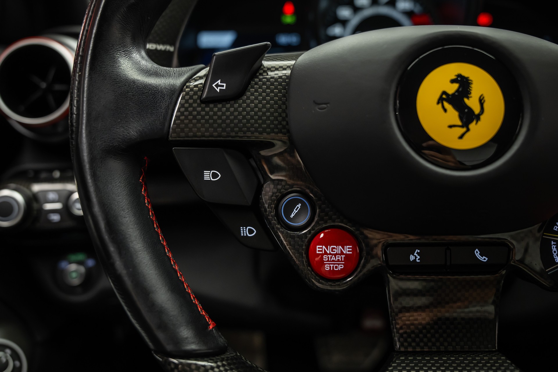 FERRARI * 812 SUPERFAST * ROSSO CORSA * CARBON RACING-SEATS *-image-23