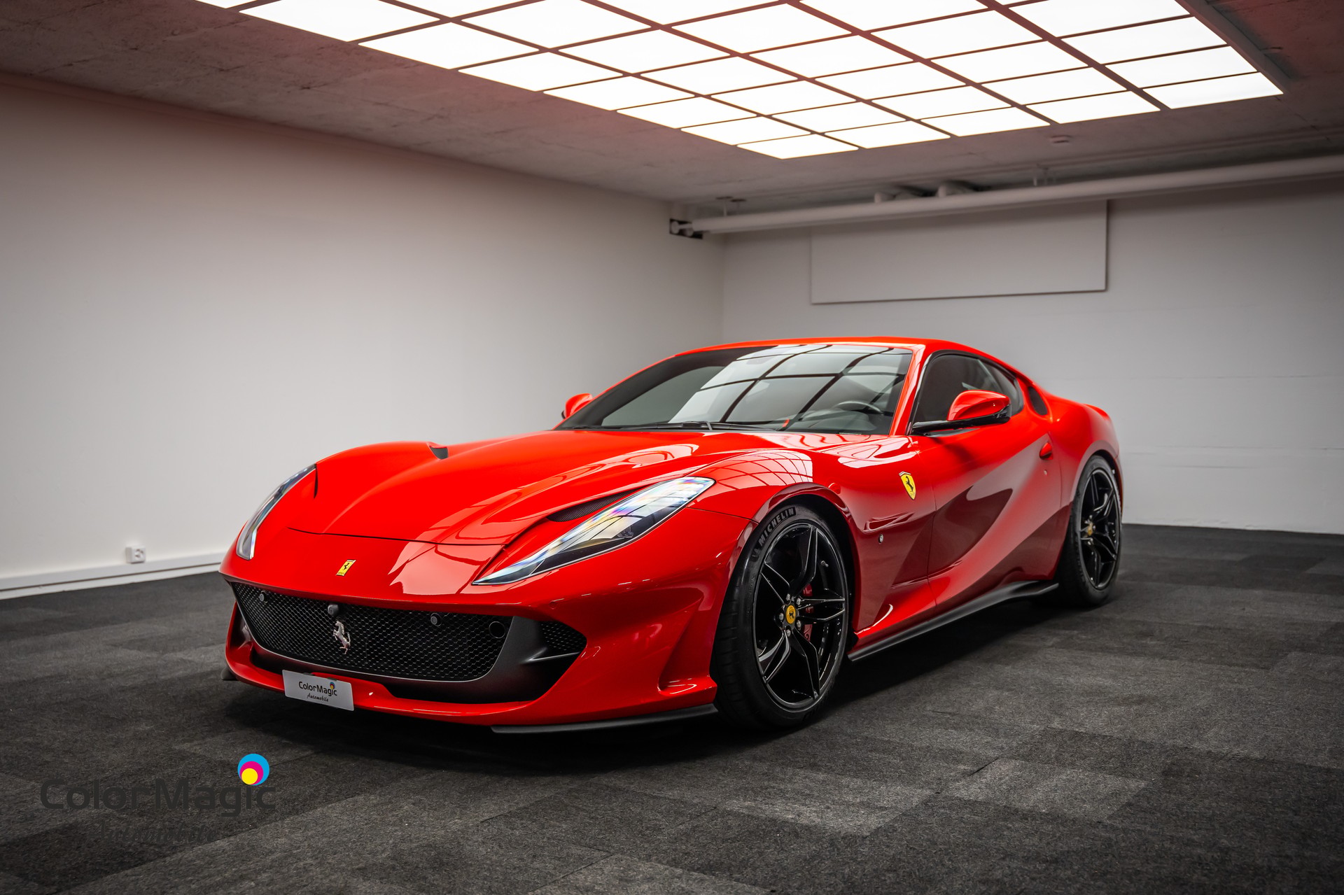 FERRARI * 812 SUPERFAST * ROSSO CORSA * CARBON RACING-SEATS *-image-0
