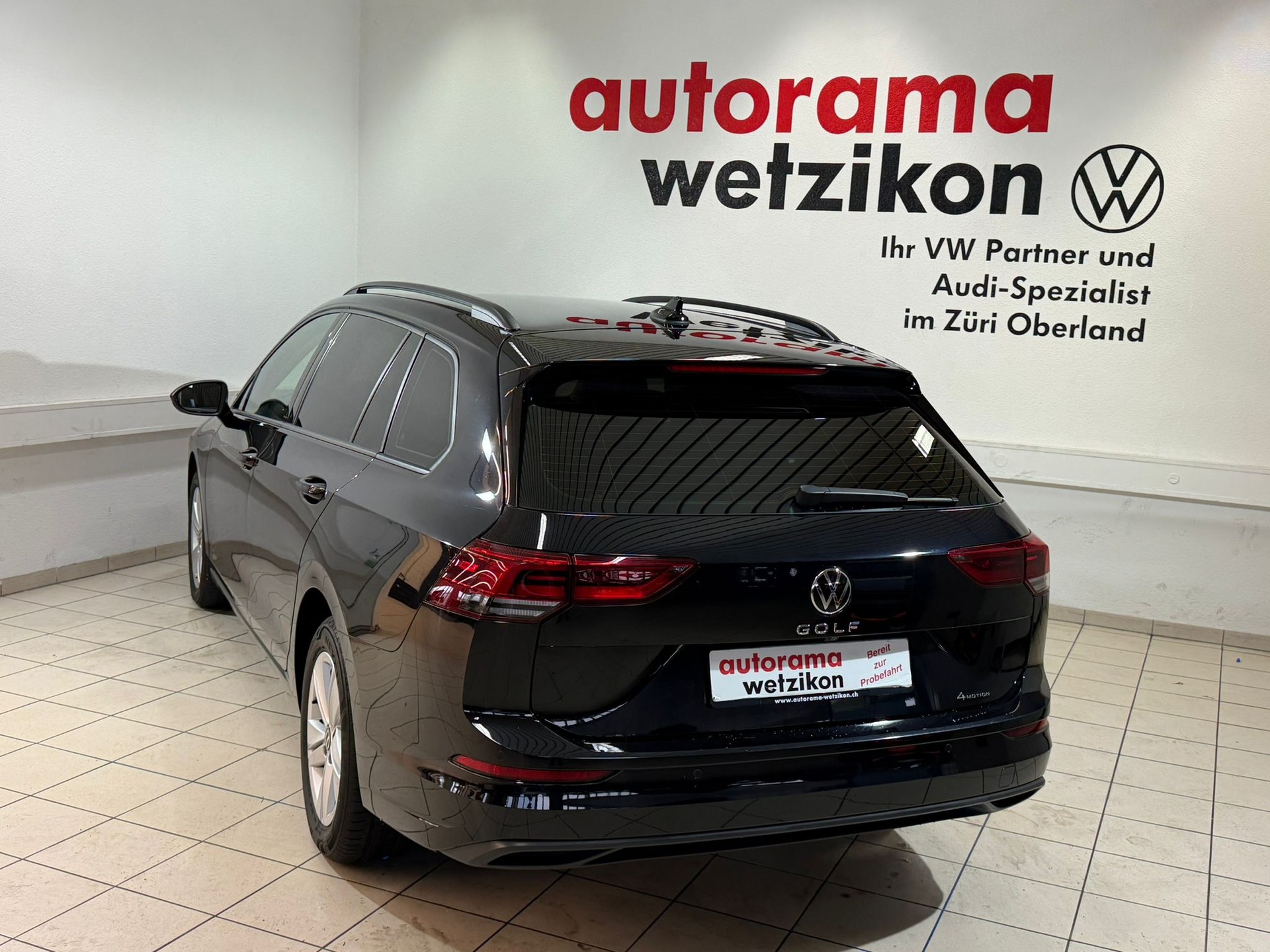 VW Golf 2.0 TDI Life DSG 4Motion-image-3