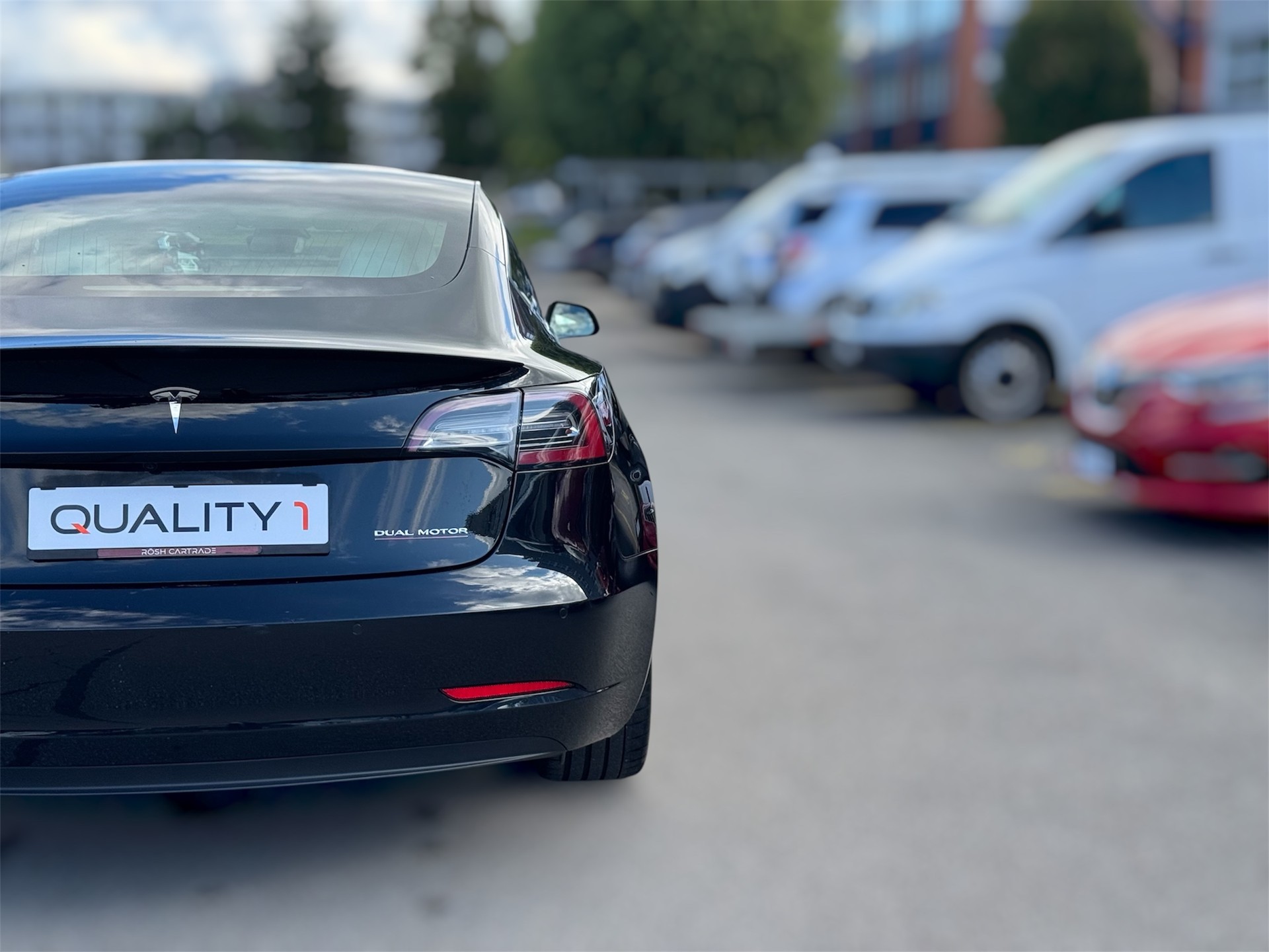 TESLA Model 3 Performance Dual Motor AWD-image-15