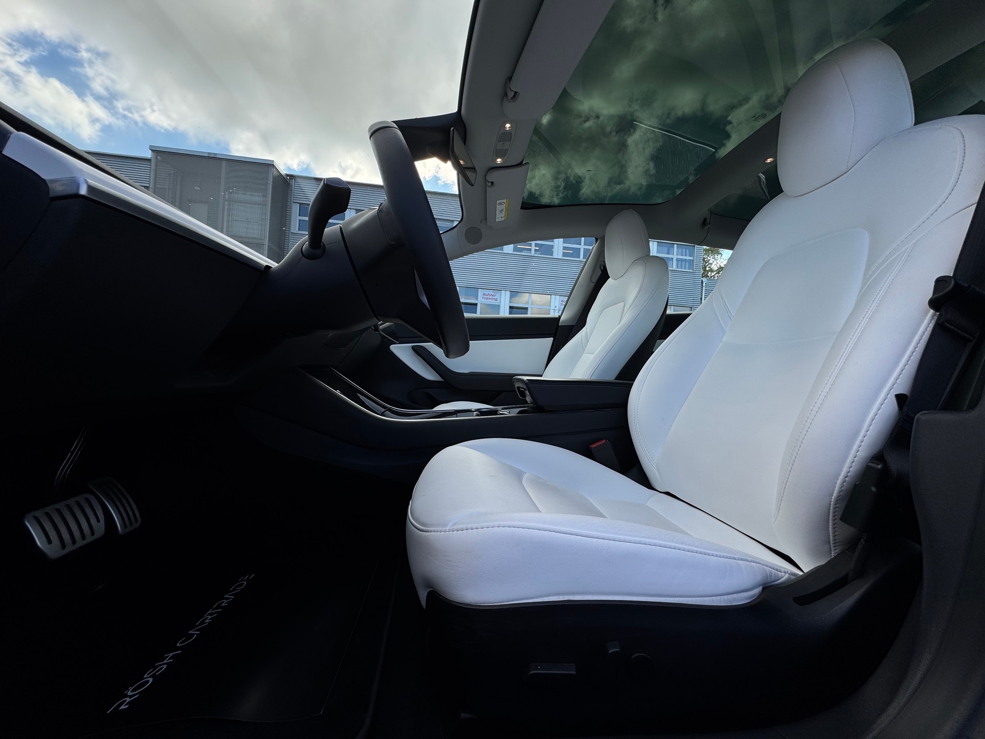 TESLA Model 3 Performance Dual Motor AWD-image-12