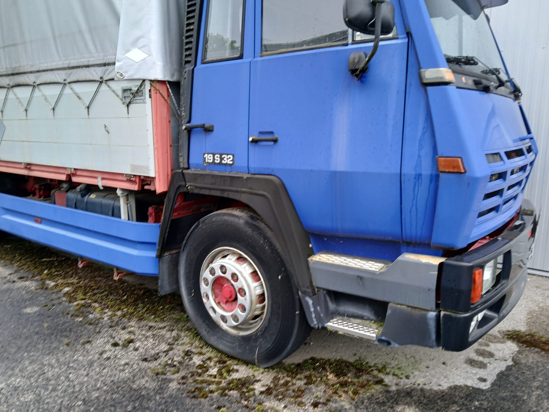 STEYR 19 S 32 4x2-image-1
