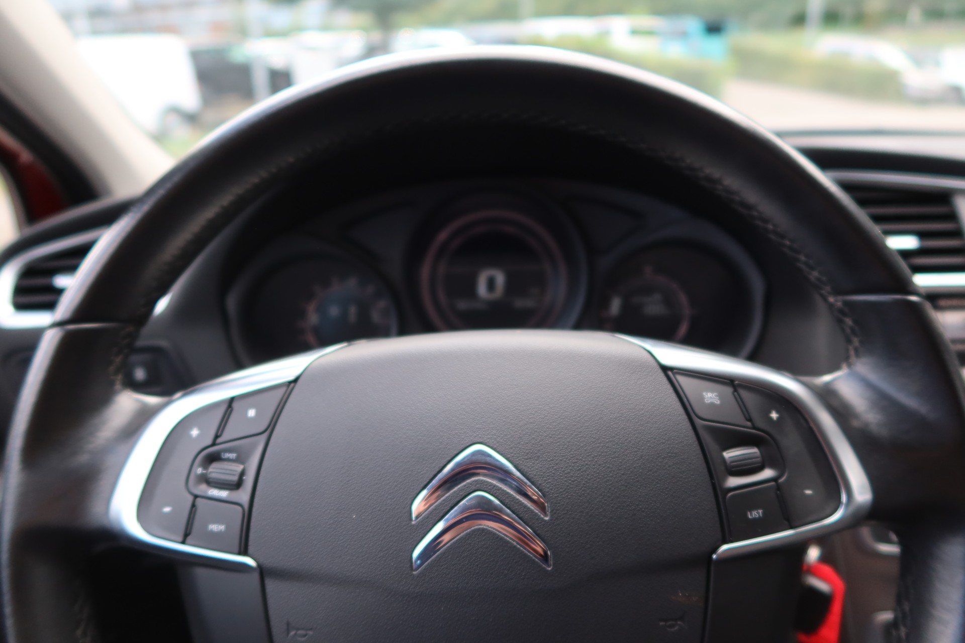 CITROEN C4 1.2 Pure Tech Feel Ed.-image-12