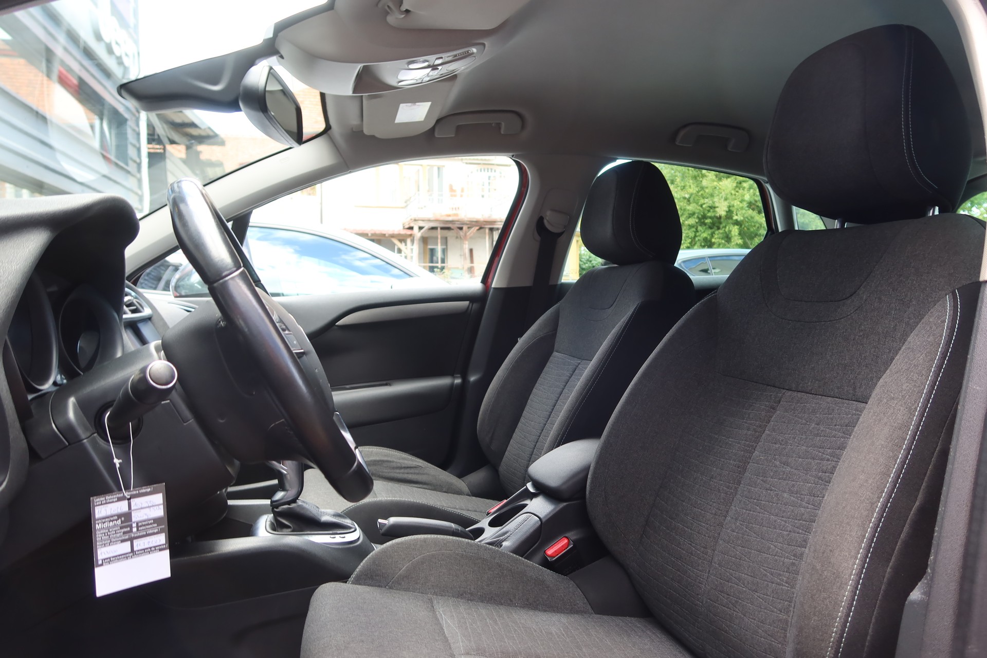 CITROEN C4 1.2 Pure Tech Feel Ed.-image-10