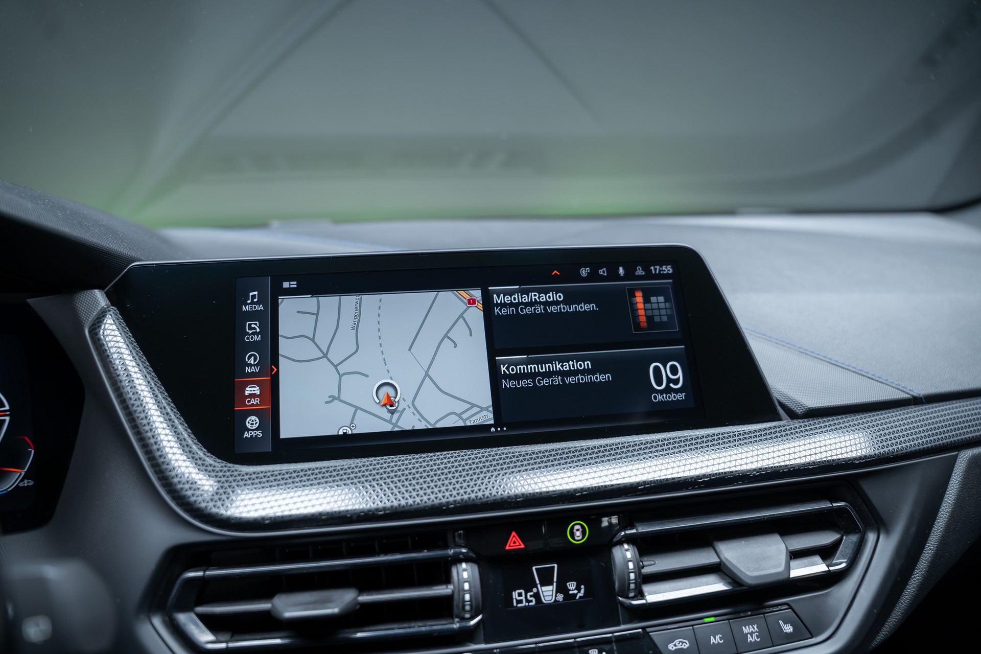BMW 120i M Sport / CH-Fahrzeug / Panorama-Schiebedach / el.Sitze-image-27