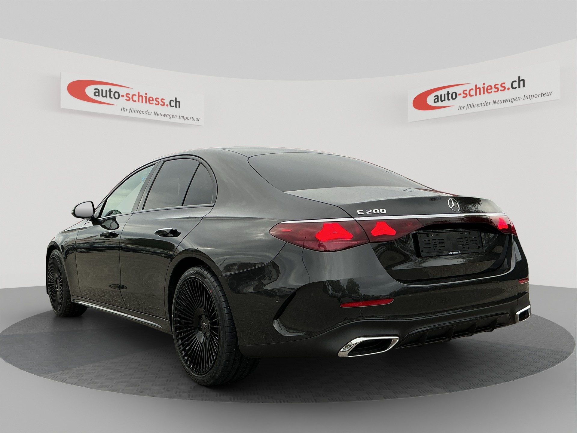 MERCEDES-BENZ E 200 9G-Tronic AMG Line-image-2