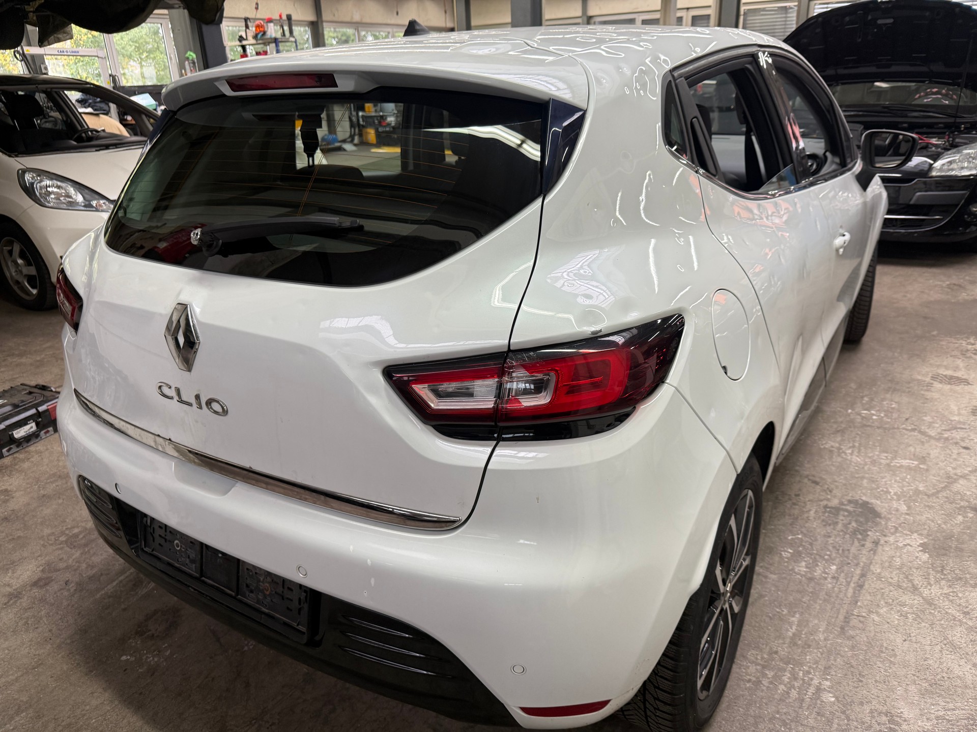 RENAULT Clio 0.9 12V Intens-image-4