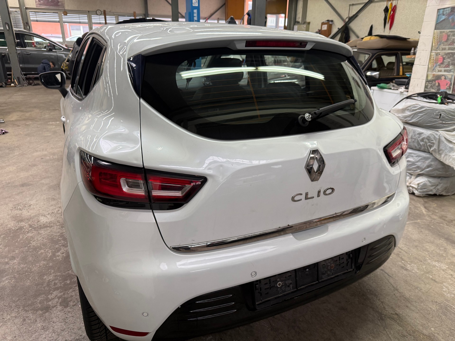 RENAULT Clio 0.9 12V Intens-image-2