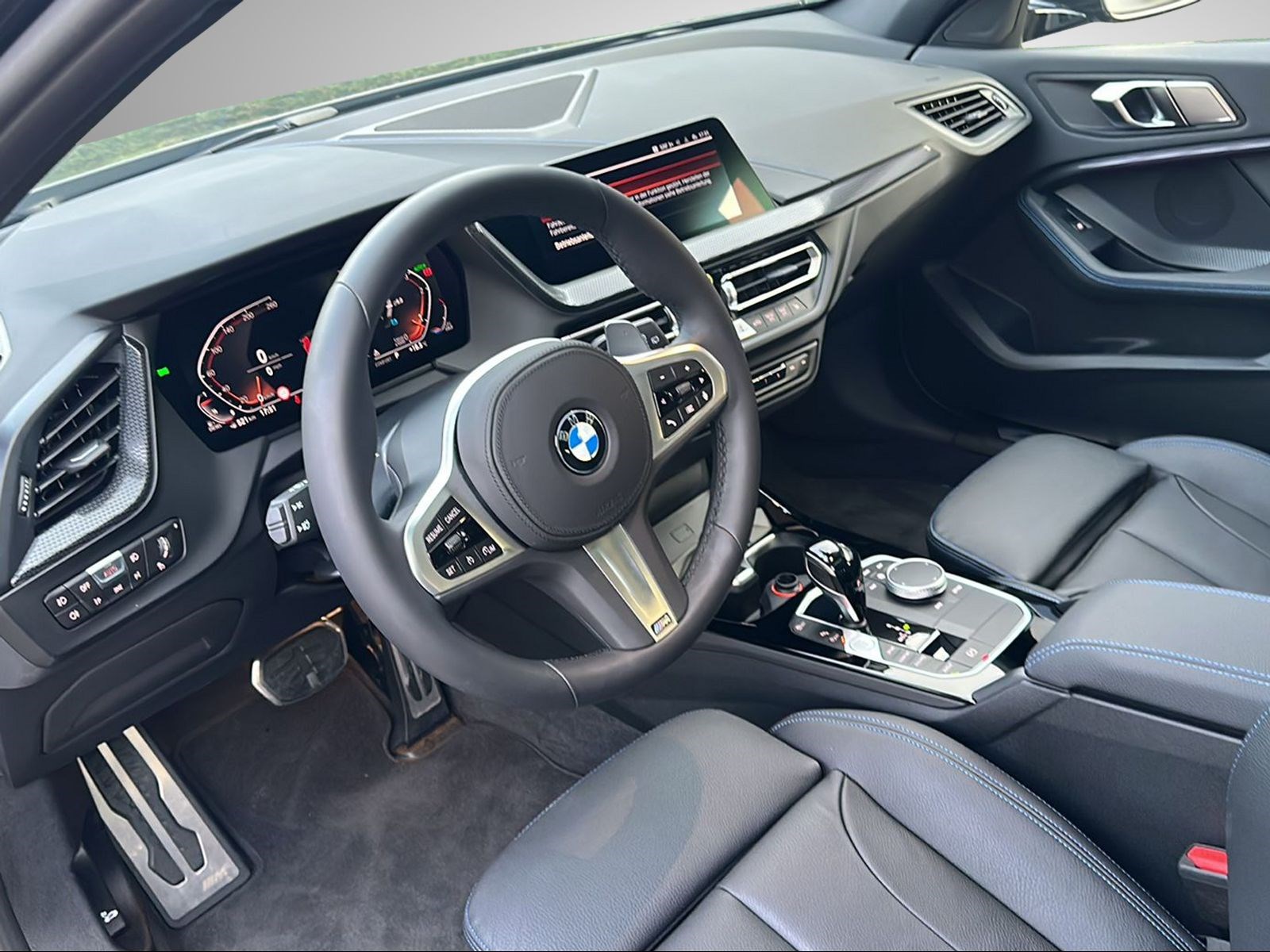 BMW 120d xDrive Steptronic M Sport-image-6