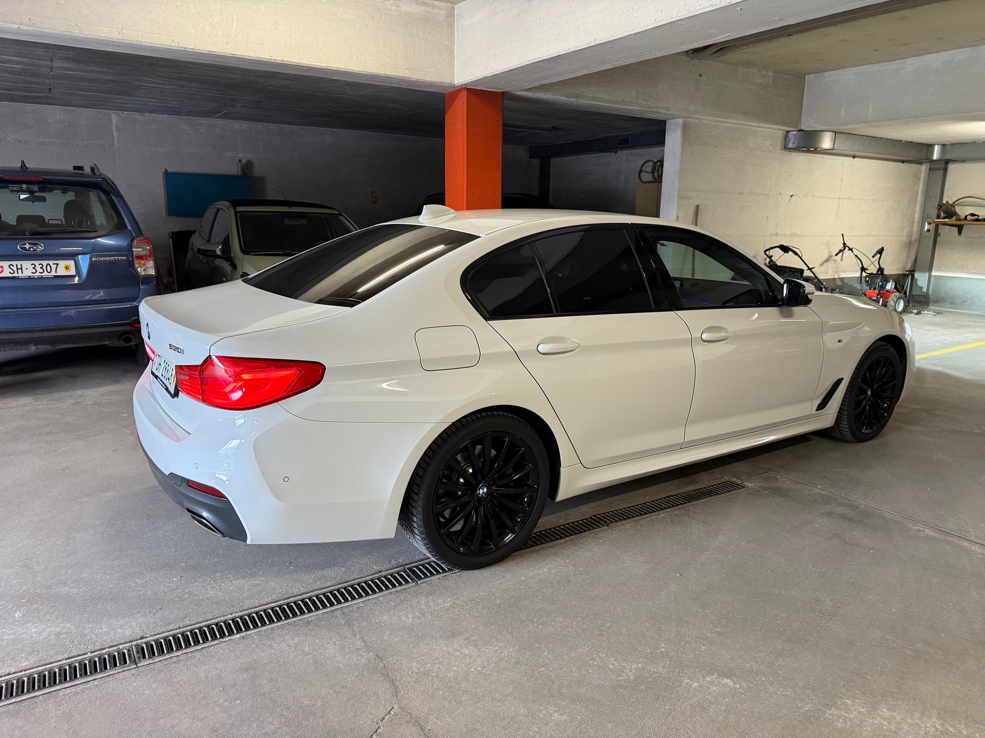 BMW 530i xDrive | CH-Fahrzeug | Garantie & Leasing möglich-image-3
