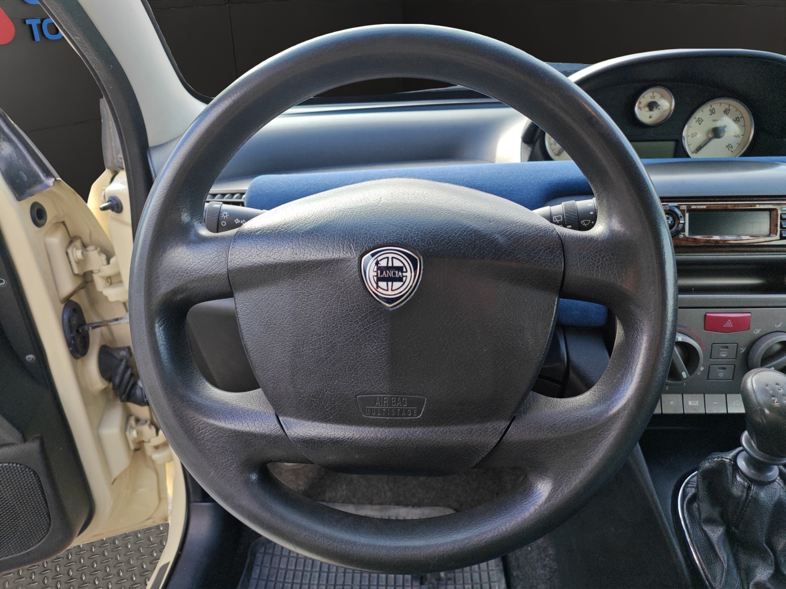 LANCIA Ypsilon 1.2-image-9