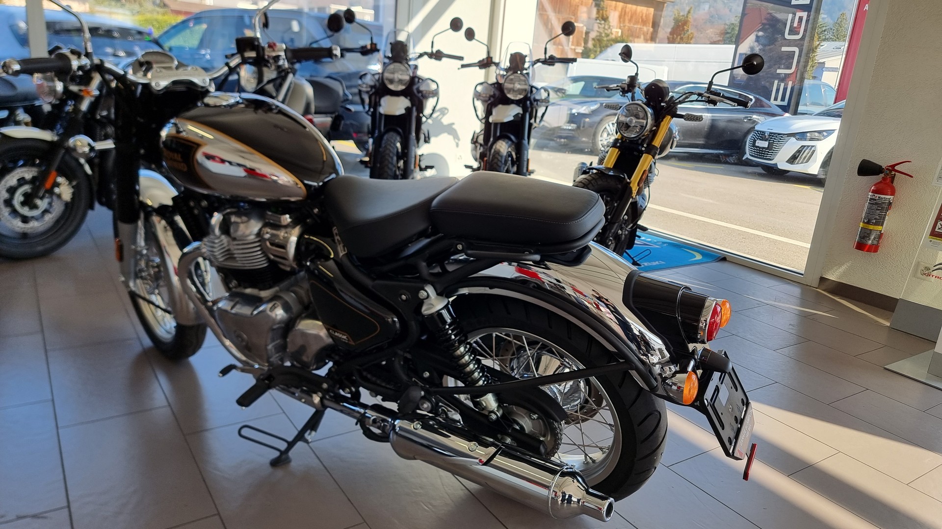 ROYAL ENFIELD Classic 650 New 2025!!!!-image-1